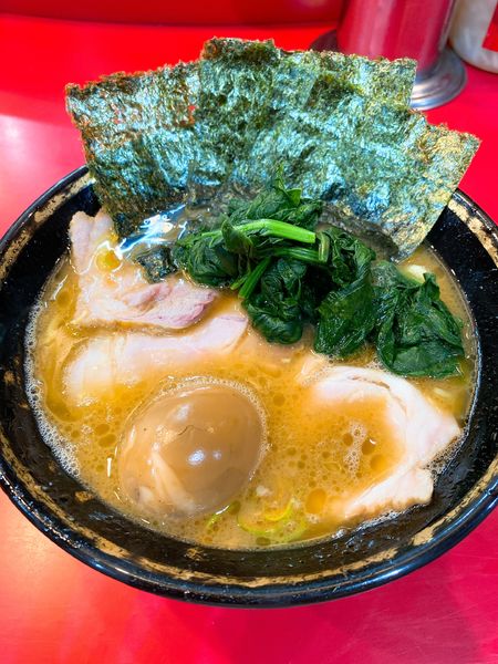 「ラーメン 味玉」@家系総本山 ラーメン吉村家の写真