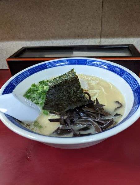 「ラーメン+半チャーハン+替玉」@博多ばってんラーメンの写真