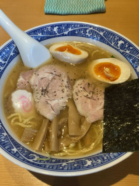 「特製中華そば」@中華そば 青葉 東大和店の写真