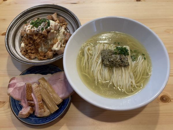 「【週替りソバ】カキの塩ソバ 他」@煮干ソバと米 今日の1番の写真