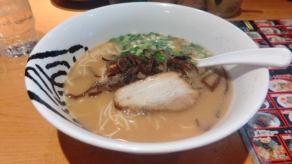 「博多ラーメン660円&ねぎ塩カルビ丼セット200円」@然屋 草加店の写真