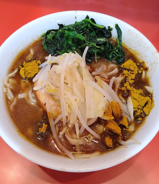 「らーめんミニ+カレー粉✖5､ほうれん草」@麺屋 桐龍 久喜店の写真