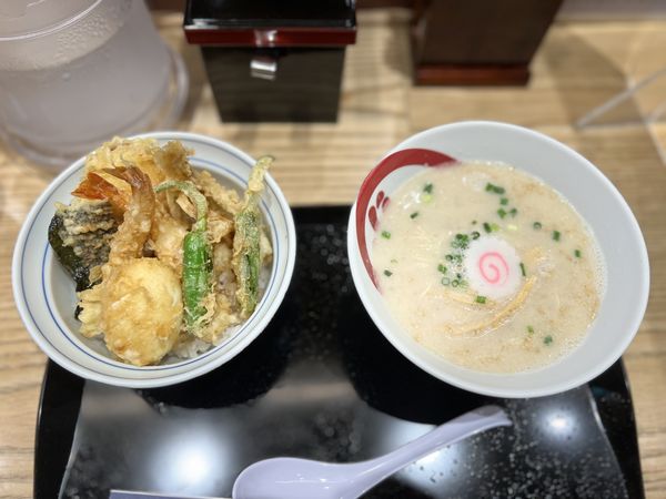 「天丼とらぁ麺1410円」@天丼・らぁ麺 ハゲ天の写真