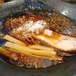 しょうゆらーめん：￥650