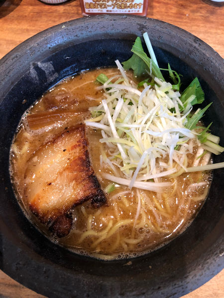 「らぁめん醤油」@俺の創作らぁめん 極や 麹町支店の写真