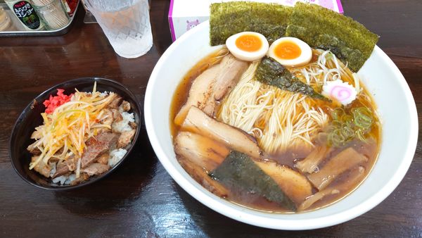 「煮干しラーメン 730円 + 賄いチャーシュー丼 280円」@麺屋こうきの写真