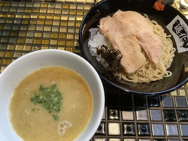 「[月曜限定]鶏白湯つけ麺」@町田汁場 しおらーめん進化 中山店の写真