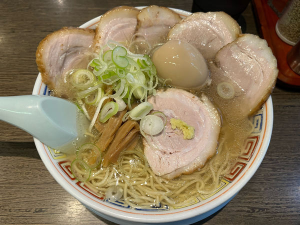 「塩中華＋肉＋味玉」@丸中華そばの写真