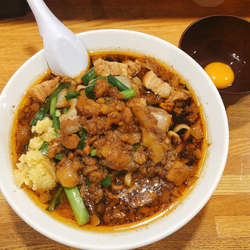 スタ満ソバ＋生卵（背脂・生姜）