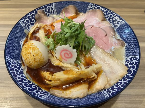 「鳥そば得製1200+チャーシュー350+エビ辣油120」@鳥そば 真屋の写真