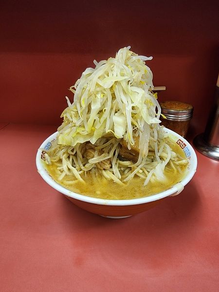 「大豚ラーメン　煮卵」@ラーメン二郎 ひばりヶ丘駅前店の写真