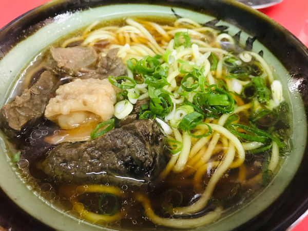 「ホルモン 中華そば 一ツ玉 350円」@きらくの写真