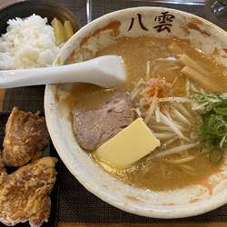 味噌バターラーメン　ざんぎ　ライス