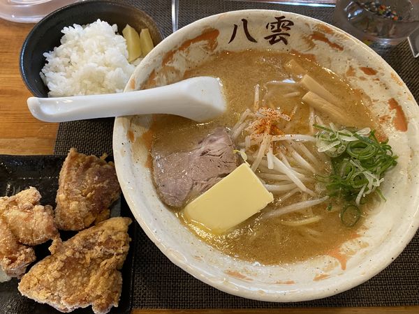 「味噌バターラーメン　ざんぎ　ライス」@麺匠 八雲 大和店の写真