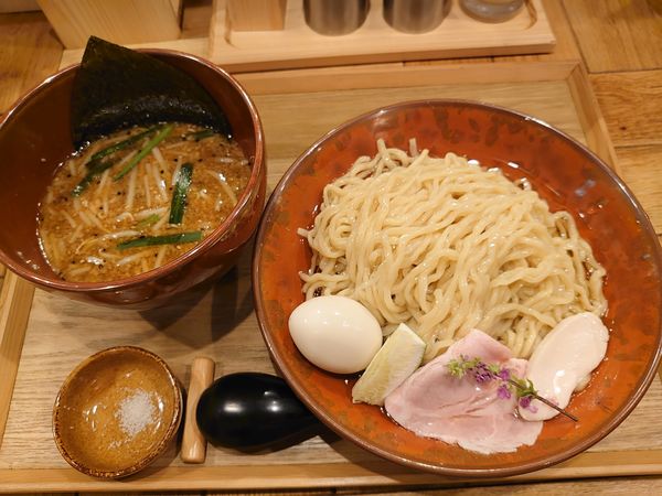 「昆布水の味噌つけ麺 味玉」@味噌らーめん 柿田川ひばり 恵比寿本店の写真