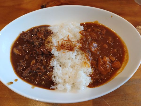 「あいがけ　５００円」@カレーショップ きよの写真