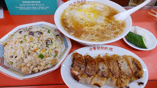 「カツそば・五目チャーハン大盛・餃子 ¥2,300」@新駒の写真