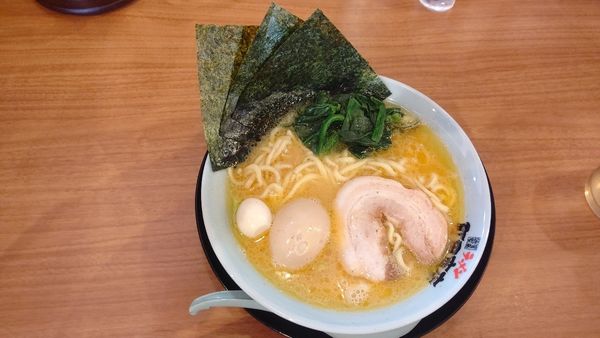 「味玉ラーメン」@町田商店 新百合ヶ丘店の写真