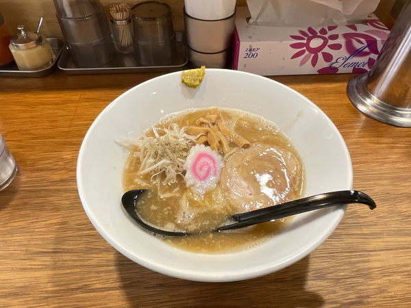 「飛出汁らーめん」@吉み乃製麺所の写真