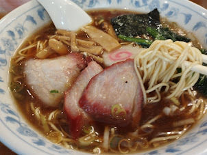 「ラーメン(770)＋大盛(110)」@下前商店の写真