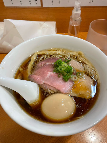 「特製醤油らぁ麺」@らぁ麺 はやし田 池袋店の写真