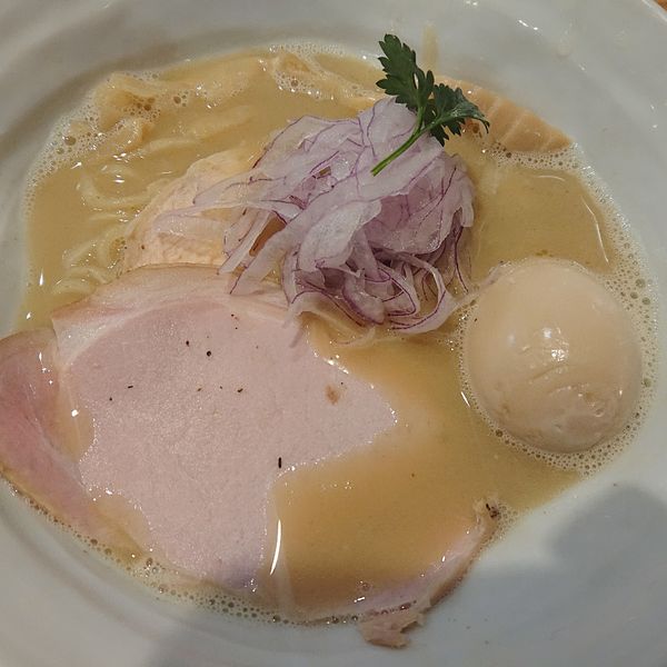 「味玉うっ鶏そば850円、唐揚げ2個セット330円」@麺や厨の写真