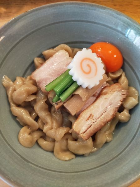 「自家製太手打ちの油そば」@だしと麺 遊泳の写真