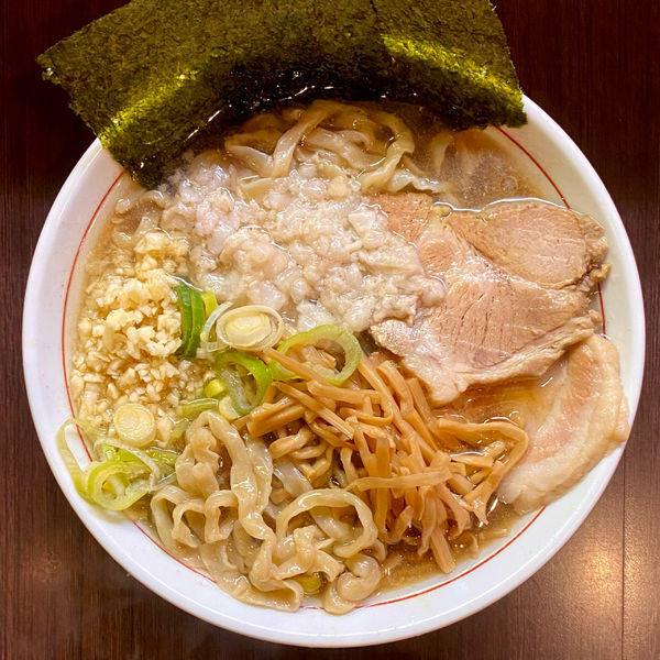 「ラーメン ¥750円（身入り少し・ニンニク＋50円）」@手打ち中華そば 酒田の写真