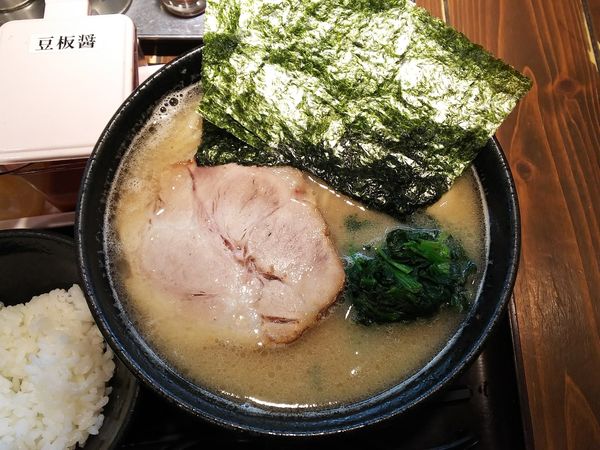 「【限定】濃厚とんこつ醤油幡家（大盛）　850円」@麺屋 幡 弘前店の写真