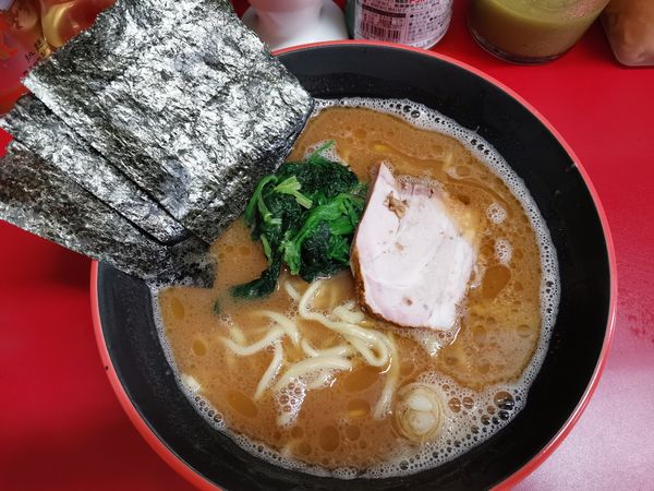 「ラーメン並」@横濱家系ラーメン 勝鬨家の写真