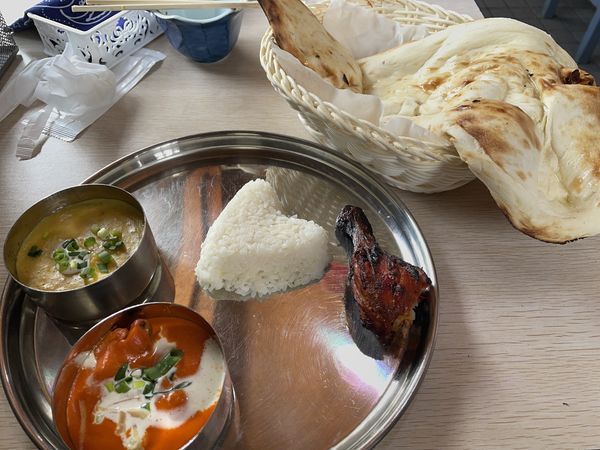 「Bセット（バターチキンカレー・ダルカレー）」@TAJ CURRY HOUSEの写真