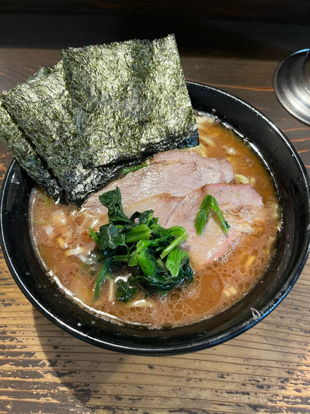 「ラーメン・中盛 850円」@家系ラーメン クックらの写真