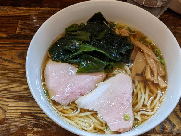 「イリコそばわかめトッピング」@中華そば いぶきの写真