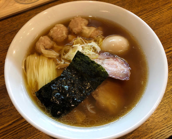 「ワンタンメン＋味付け玉子」@支那ソバ おさだの写真