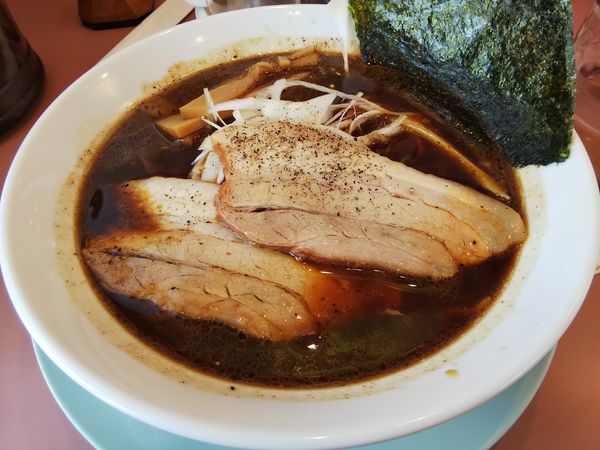 「ブラックらーめん」@らーめん餃子 一行三昧の写真