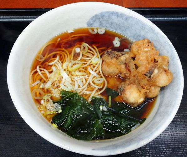 「げそ天そば（490円）」@信州生そば みのがさ 神田和泉町店の写真