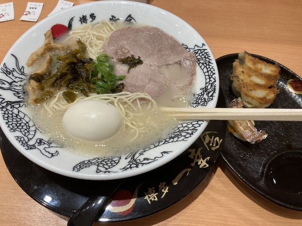 「ラーメン」@博多一幸舎 福岡空港国内ターミナル店の写真