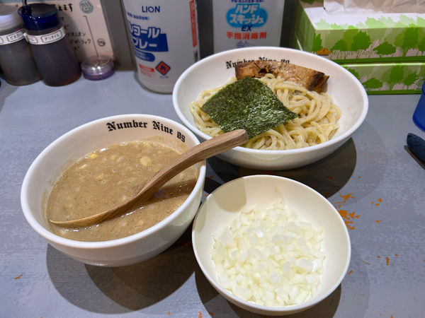 「濃厚煮干しつけめん」@麺Dining Number Nine 09の写真