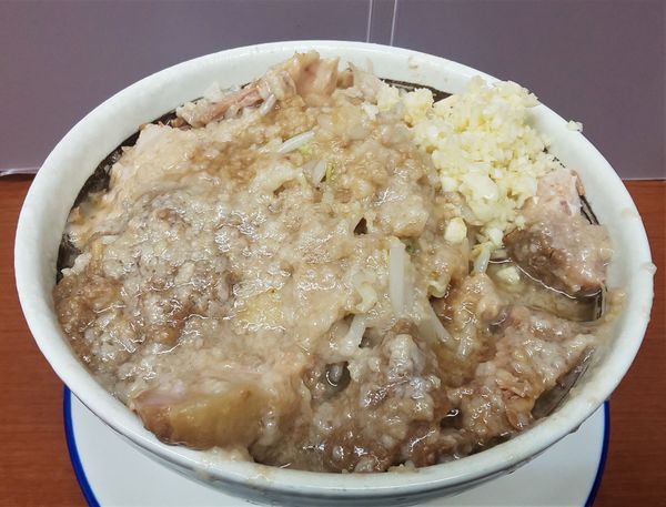 「ラーメン豚（全マシ）900円」@麺や 希 御徒町店の写真