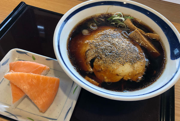 「富山ブラックラーメン ます寿司セット」@北陸自動車道上り有磯海SAの写真