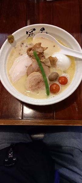 「特製純白湯」@らぁめん冠尾 恵比寿西店の写真