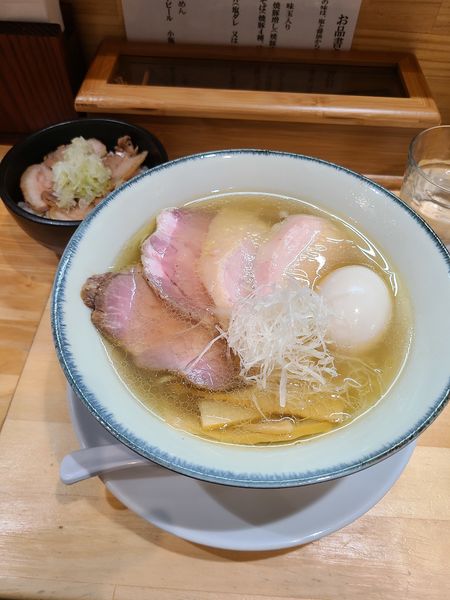 「特製中華そば(塩)+炙り焼豚丼(醤油ダレ)」@中華そば 一清の写真
