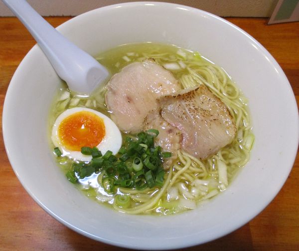 「塩そば　880円」@ラーメン 三原色の写真