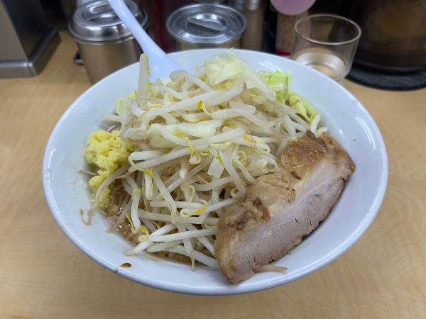 「ぎ郎、平打ち麺、生姜900円」@ら〜めんぎょうてん屋GOLD 東名厚木店の写真