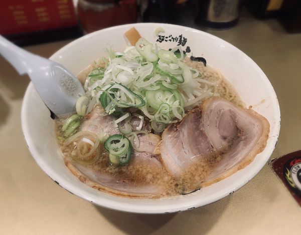 「醤油（細麺・固め￥790）」@超ごってり麺 ごっつ 秋葉原店の写真