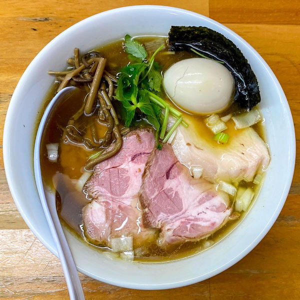 「特製天然醸造醤油ラーメン ¥1,100」@ラーメン いいかおの写真