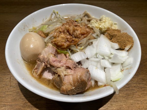 「たまラーメン少なめ味玉」@MEN YARD FIGHTの写真