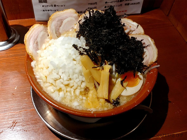 「こってり背油チャーシューメン特盛（味玉＋磯のり）」@麺や 麺五郎の写真