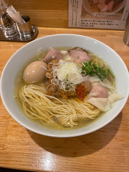 「特製塩そば大盛」@地球の中華そばの写真