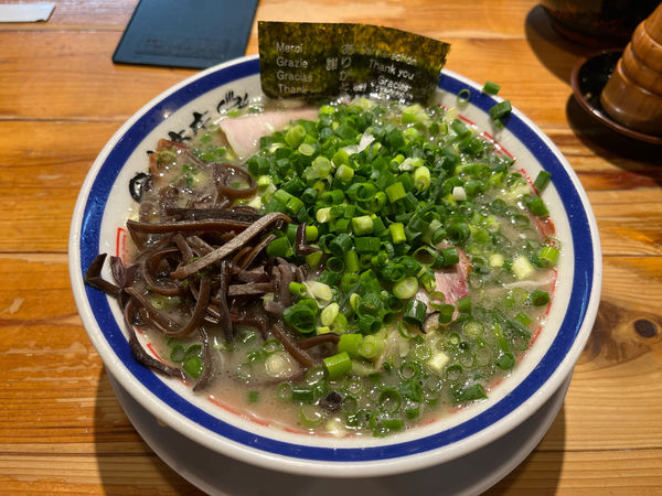 「ねぎチャーシュー麺（普通〜はりがね）」@博多長浜らーめん 田中商店の写真